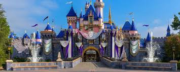 ¿Cuántos años tiene Disney Tokyo?