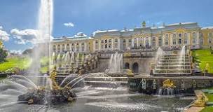 ¿Cuándo se construyó el Palacio de Peterhof?