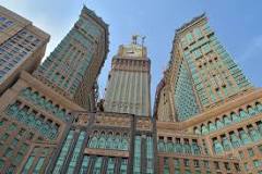¿Cuánto mide el Abraj Al-Bait?