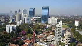 ¿Cuántos habitantes tiene la capital de Paraguay?