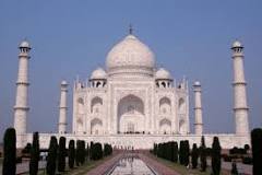 ¿Dónde se encuentra el palacio Taj Mahal?